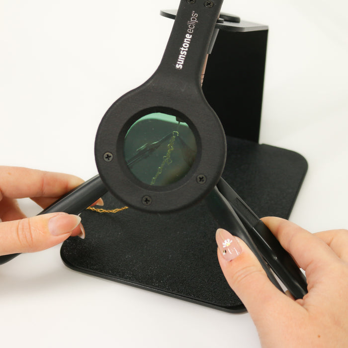 See the close up 4x magnification in action from this small but powerful auto darkening lens for permanent jewelry welding.