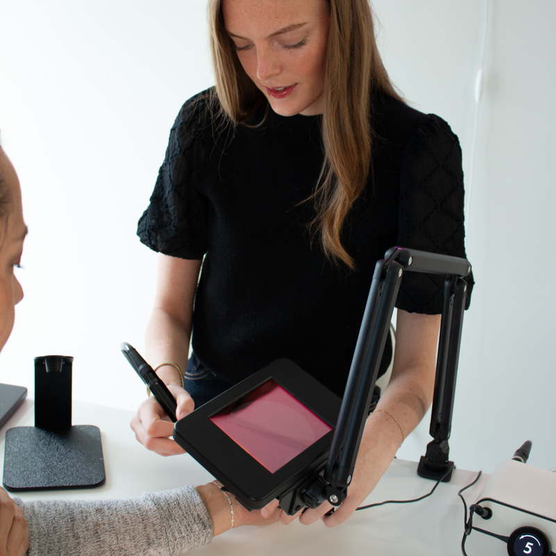 Sunstone Halo™ Articulating Arm Darkening Lens